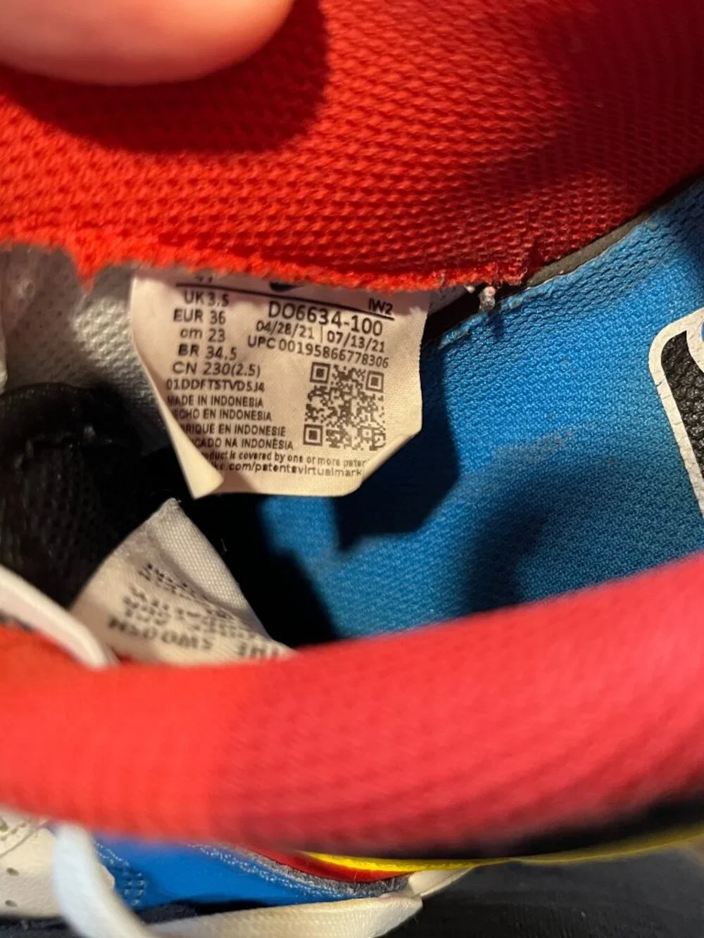 NIKE x UNO Kids Air Force 1 Sneakers DO6634-100 - Size 4Y - Picture 8 of 8